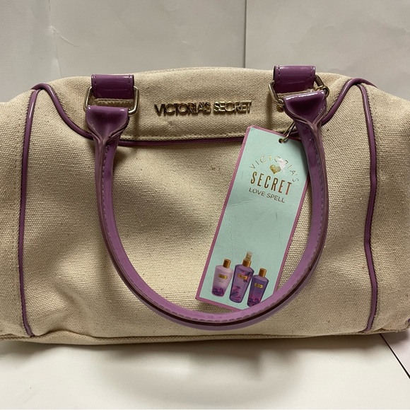 Victoria’s Secret Love Spell gift set w/ handbag vintage  lotion, mist, bodywash - Picture 3 of 11